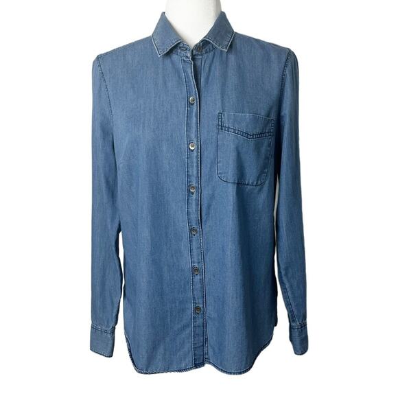 Old Navy Women's Classic Chambray Button Up Shirt S Blue Long Sleeve 100% Cotton - Picture 2 of 8